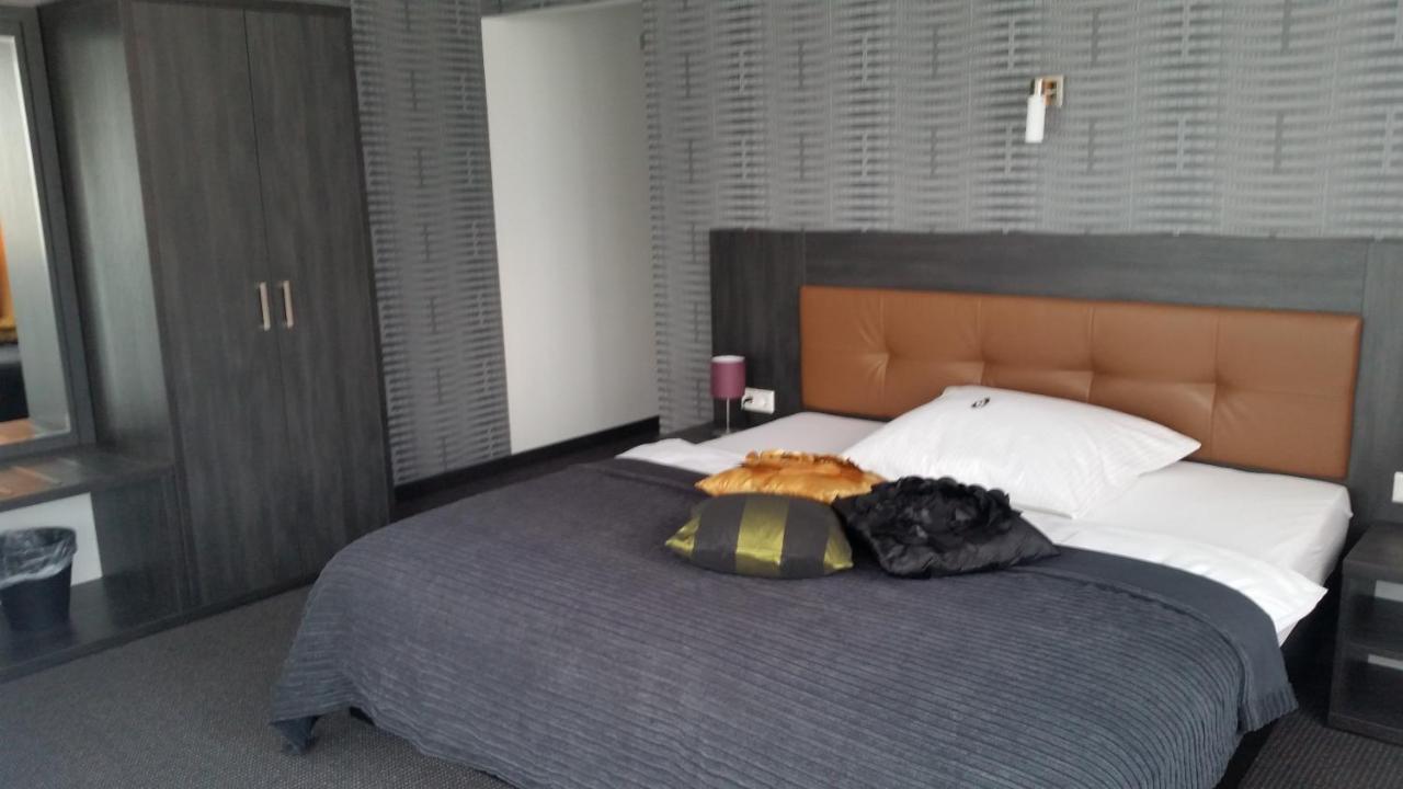 Appart-Hotel, Einsteinstrasse Herzogenaurach Exteriör bild