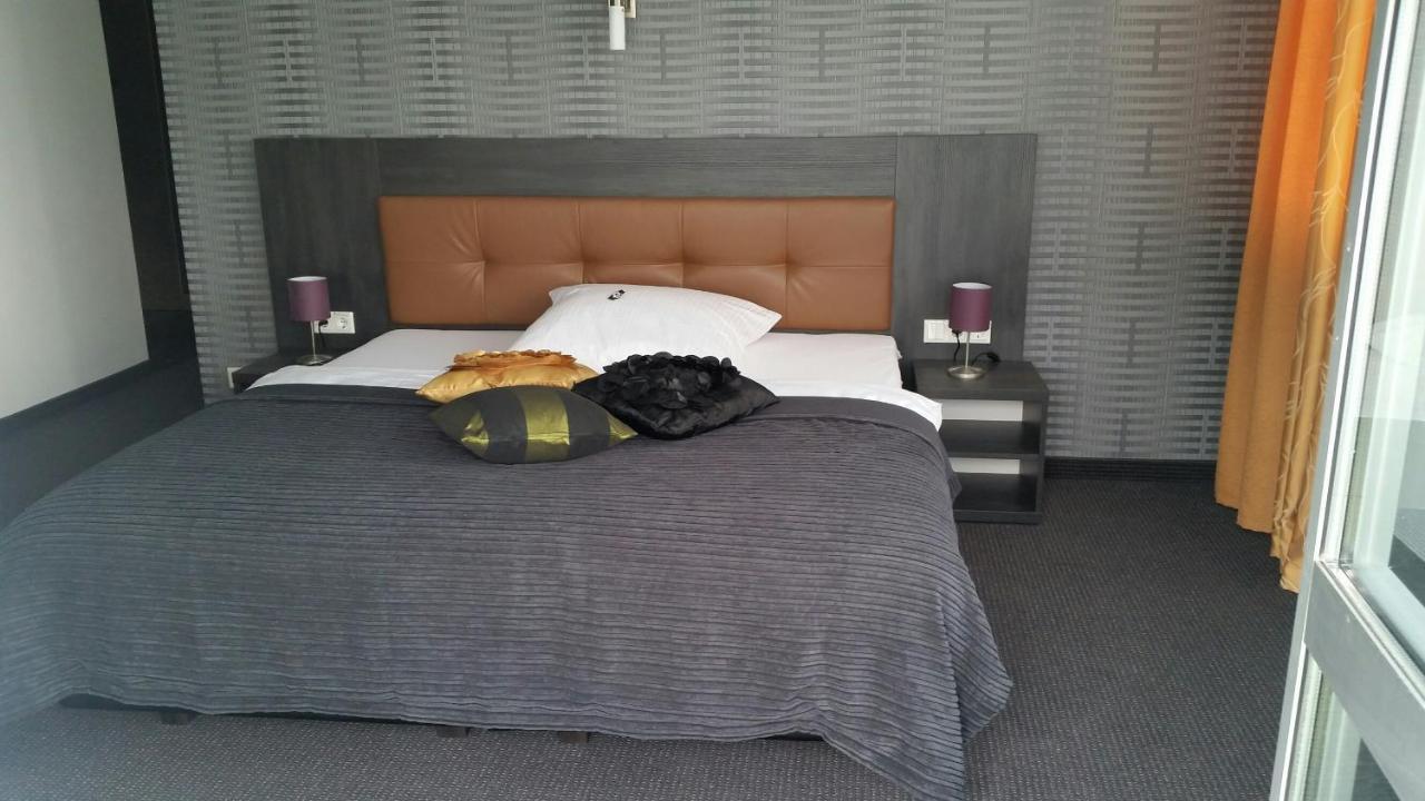 Appart-Hotel, Einsteinstrasse Herzogenaurach Exteriör bild